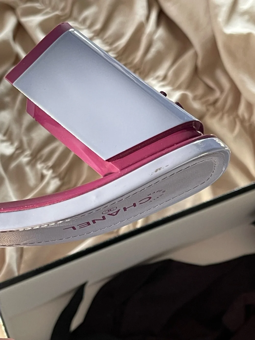 CHANEL Lavender Patent Leather Open-Toe Block Heel Mules - Picture 9 of 10